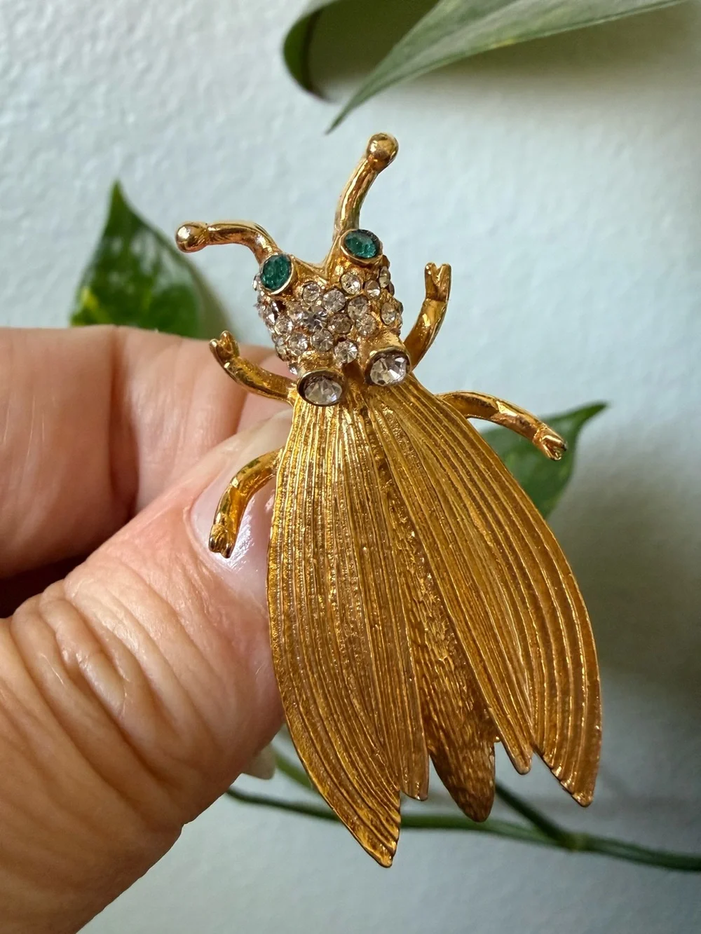 Vintage Signed Hattie Carnegie Cicada Locust Bug Brooch Gold Tone Insect Pin